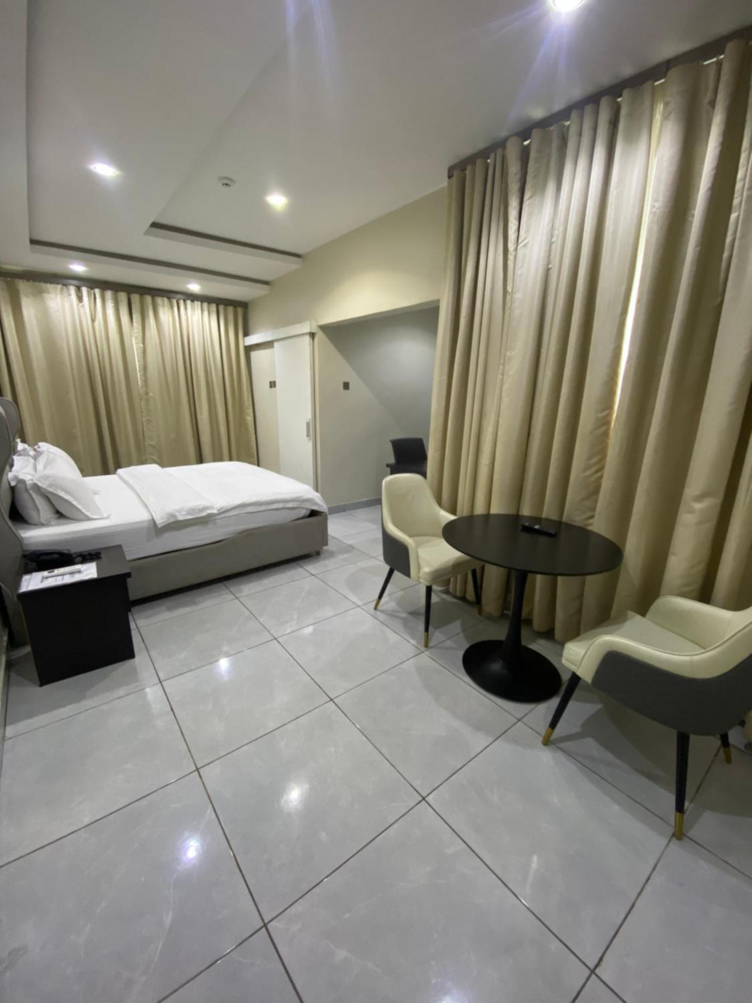 Emmaag Hotel, Ibadan Eksteriør bilde
